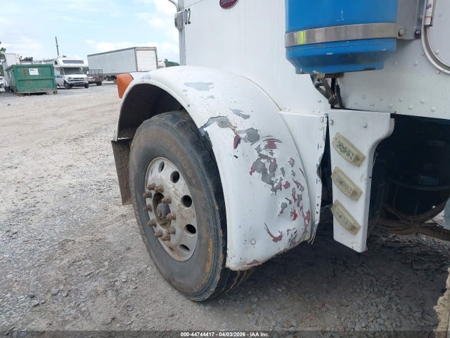 Peterbilt 377