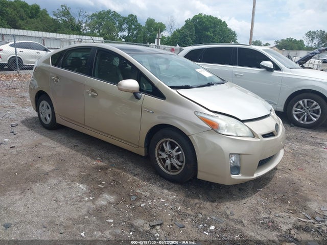 Salvage Toyota Prius Image
