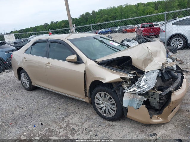 Salvage Toyota Camry Image