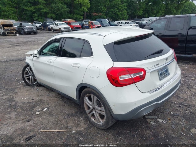 Mercedes-Benz GLA 4matic