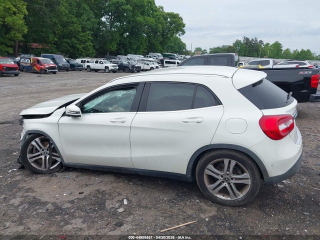 Mercedes-Benz GLA 4matic