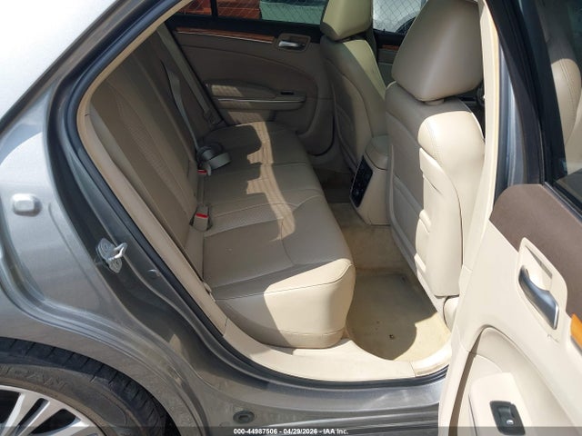 Chrysler 300c Awd