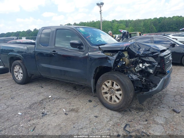 Salvage Nissan Frontier Image