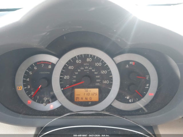 Toyota RAV4 Limited V6