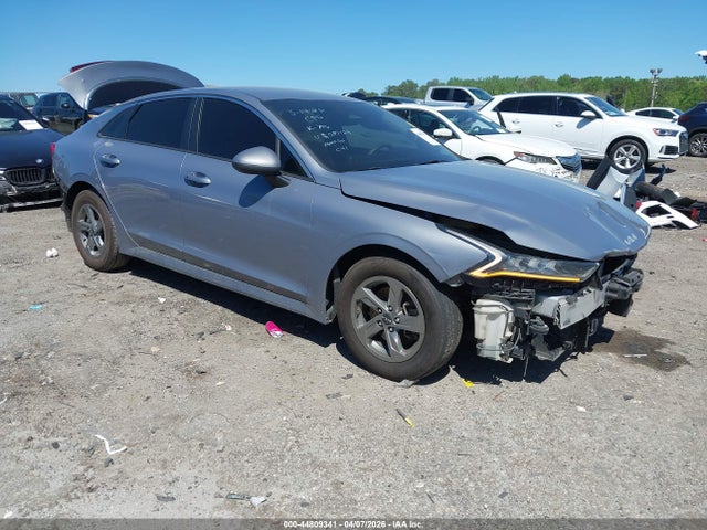 Salvage Kia K5 Image