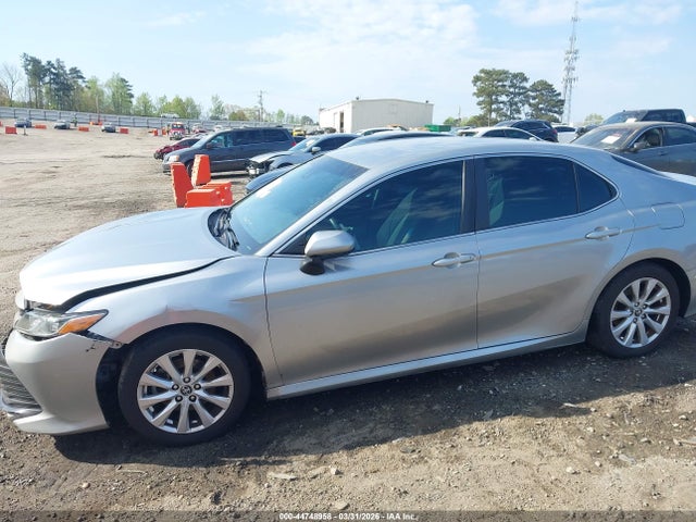 Toyota Camry Le