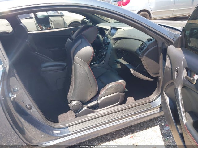 Hyundai Genesis 3.8 Grand Touring