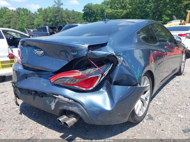 Hyundai Genesis 3.8 Grand Touring