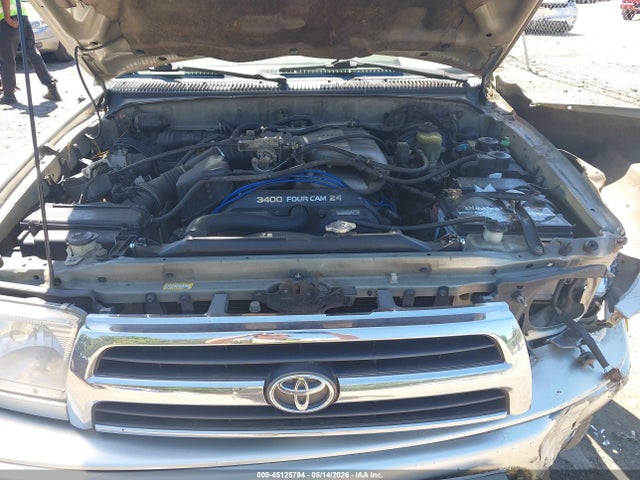 Toyota 4Runner Limited V6