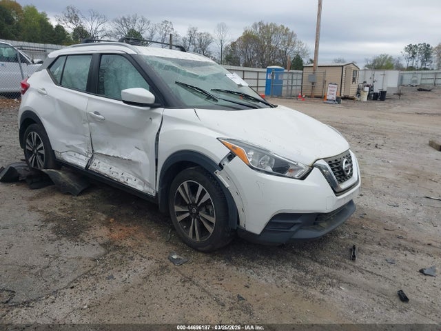 Salvage Nissan Kicks Image