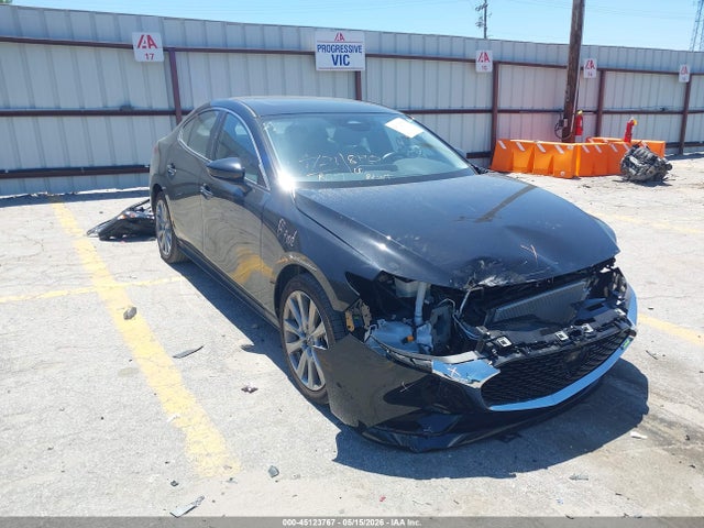 Salvage Mazda Mazda3 Image