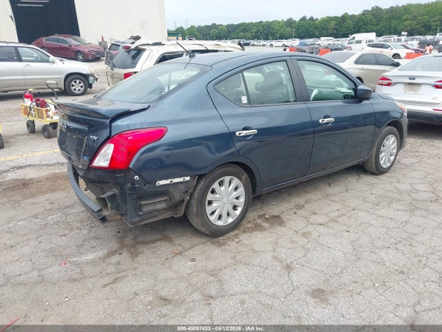 Nissan Versa