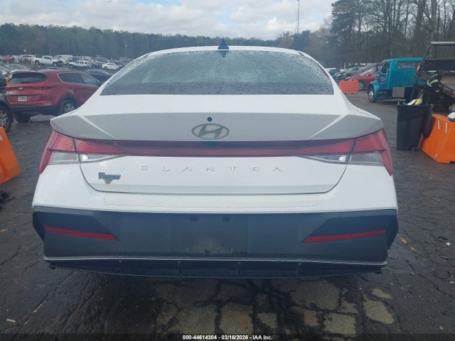 Hyundai ELANTRA Sel
