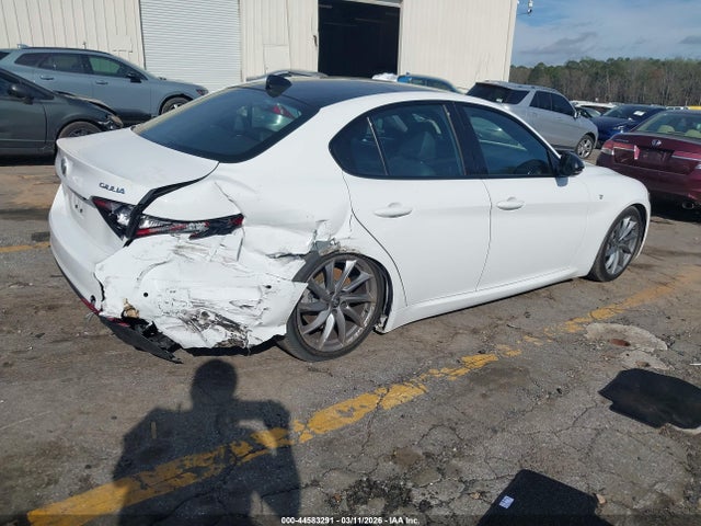 Alfa Romeo Giulia Ti Rwd