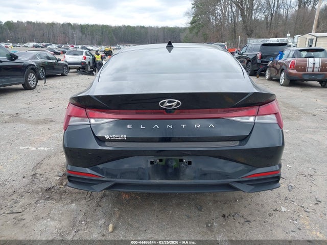 Hyundai ELANTRA Sel
