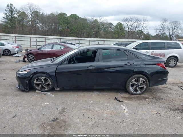 Hyundai ELANTRA Sel