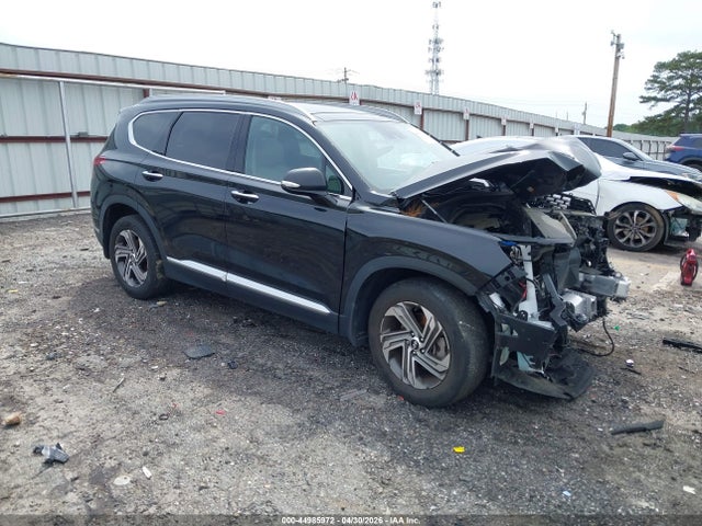 Salvage Hyundai SANTA FE Image