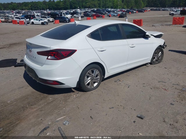 Hyundai ELANTRA Sel