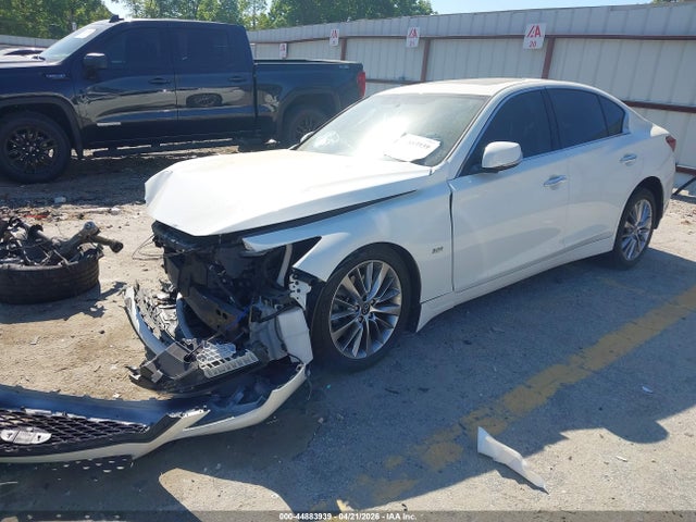 INFINITI Q50 3.0t Luxe