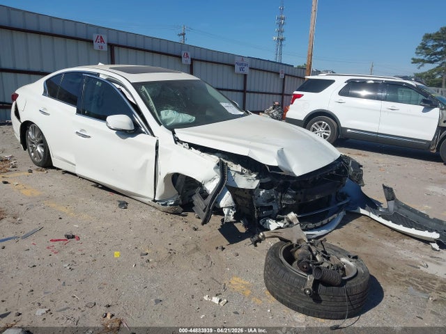 Salvage INFINITI Q50 Image