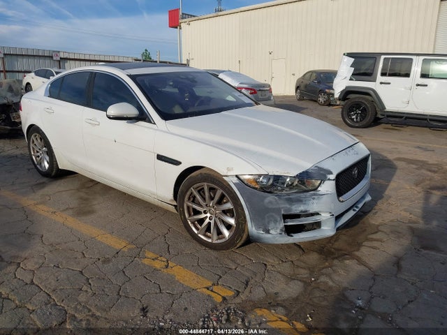Salvage Jaguar XE Image