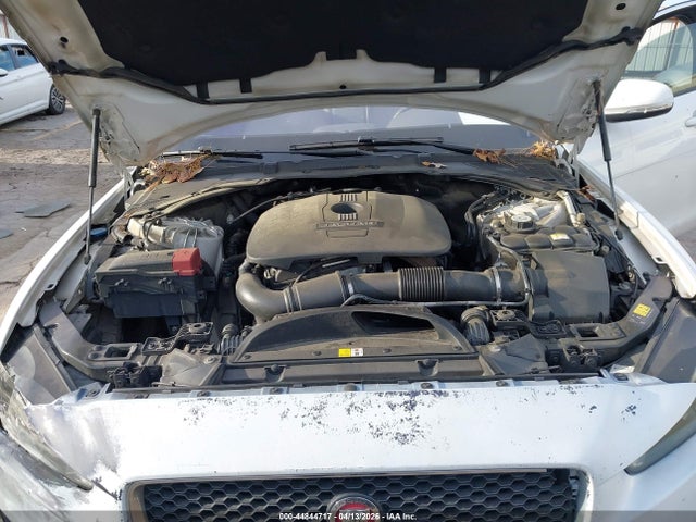 Jaguar XE 25t Premium
