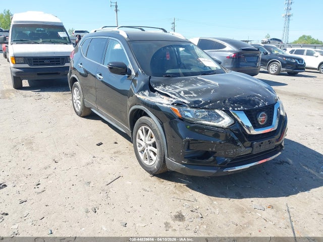 Salvage Nissan Rogue Image