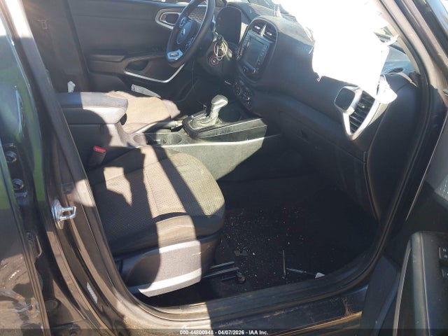 Kia Soul Lx