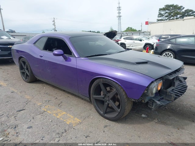 Salvage Dodge Challenger Image