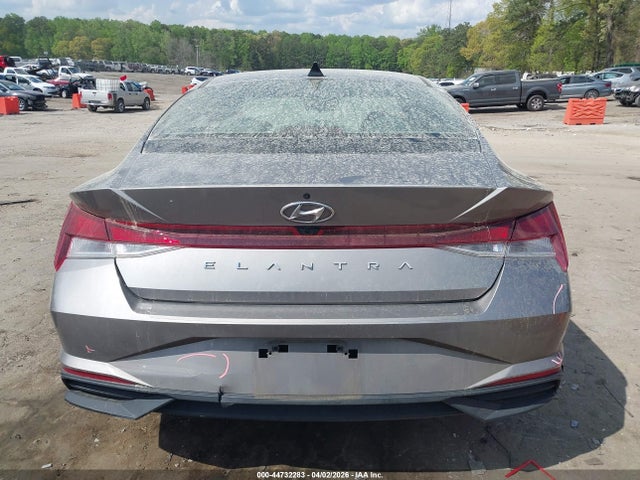 Hyundai ELANTRA Sel