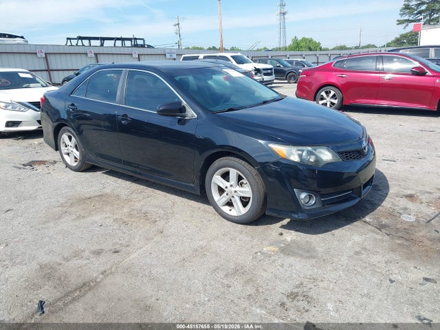 Salvage Toyota Camry Image