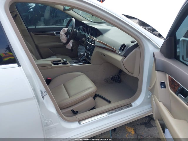 Mercedes-Benz C-Class Luxury 4matic