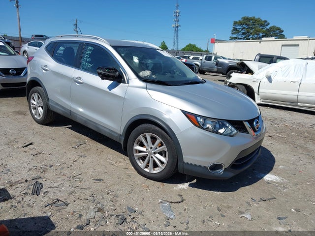 Salvage Nissan Rogue Image