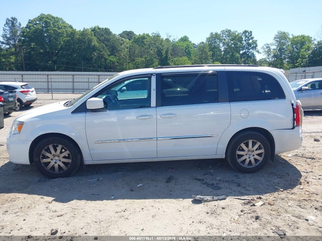 Chrysler Town & Country Touring