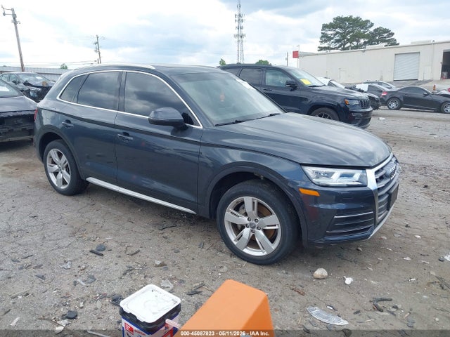 Salvage Audi Q5 Image