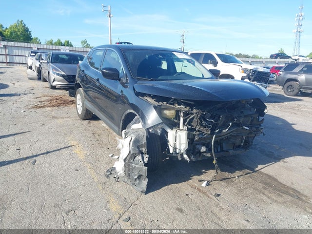 Salvage Nissan Rogue Image
