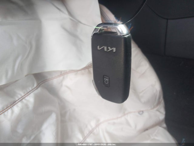 Kia K5 Lxs