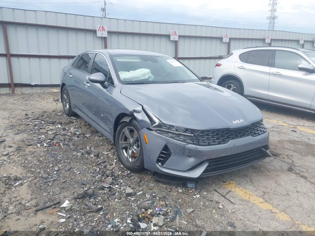 Salvage Kia K5 Image