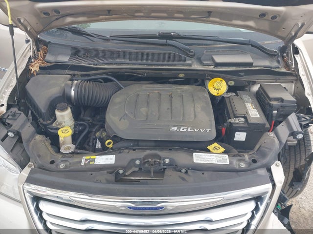 Chrysler Town & Country Touring