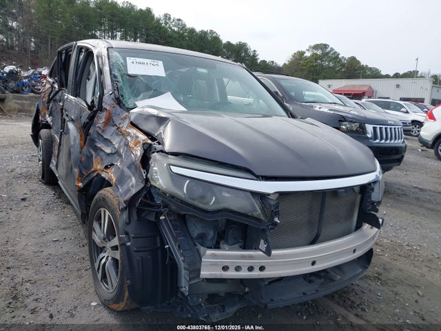 Salvage Honda Pilot Image