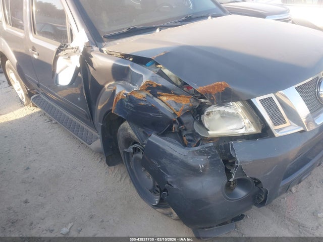 Nissan Pathfinder Sv