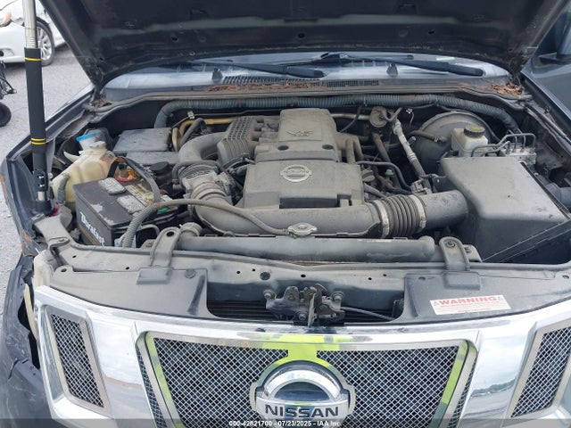 Nissan Pathfinder Sv