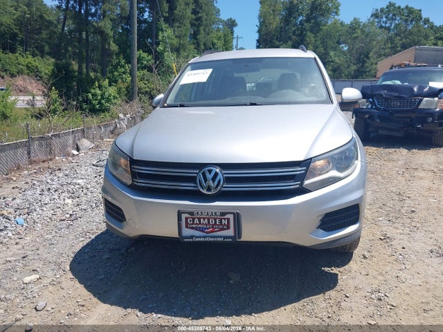 Volkswagen Tiguan S