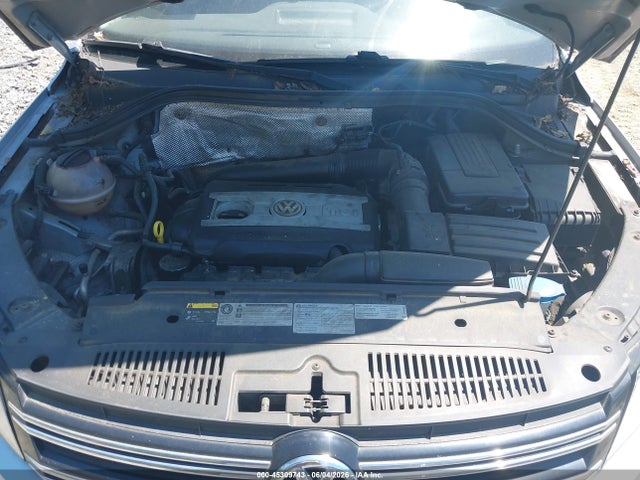 Volkswagen Tiguan S