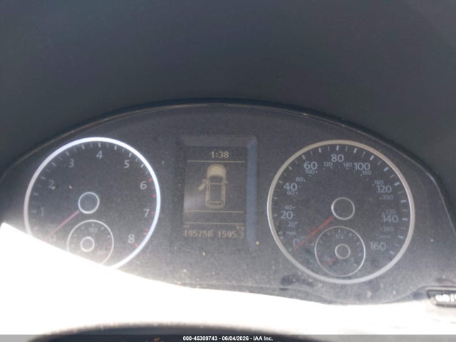 Volkswagen Tiguan S