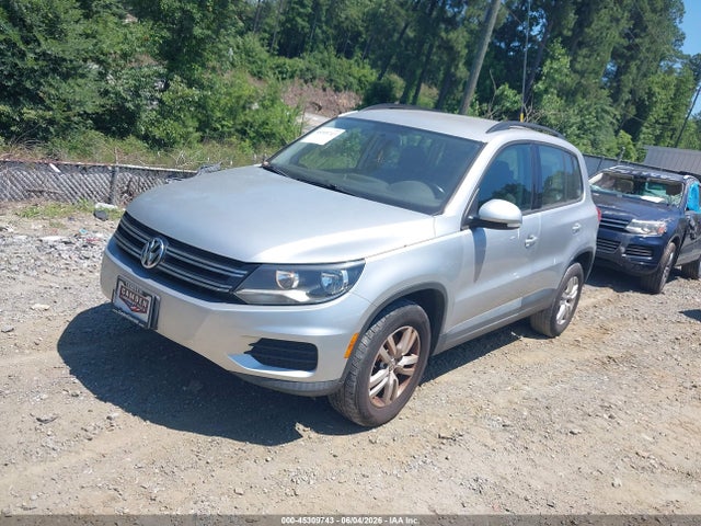 Volkswagen Tiguan S