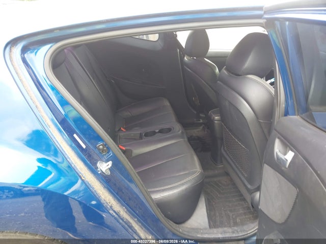 Hyundai VELOSTER Turbo