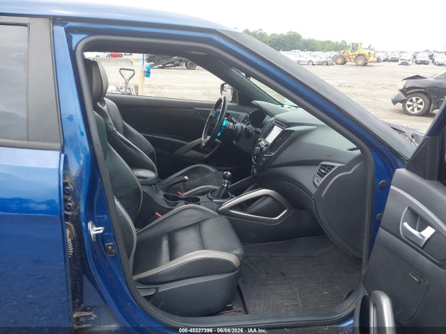 Hyundai VELOSTER Turbo