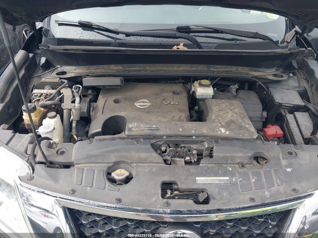 Nissan Pathfinder S