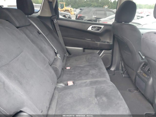 Nissan Pathfinder S